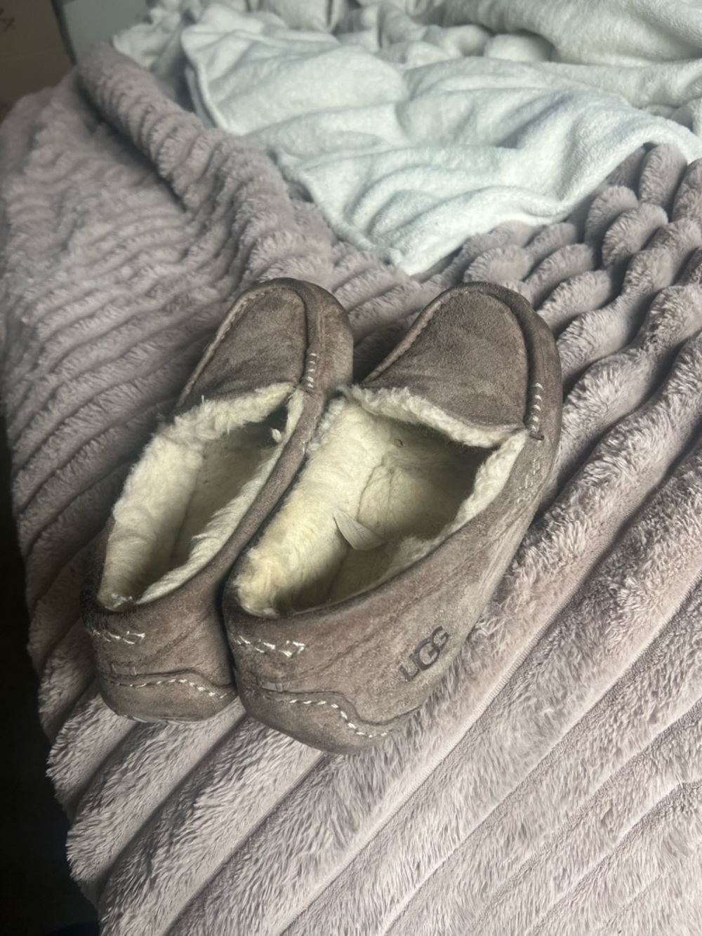 UGG Shearling-Lined Slippers - Taupe Suede